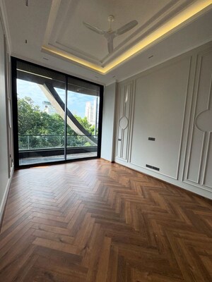Room in 4 BHK Builder Floor at Palam Vihar – for Sale