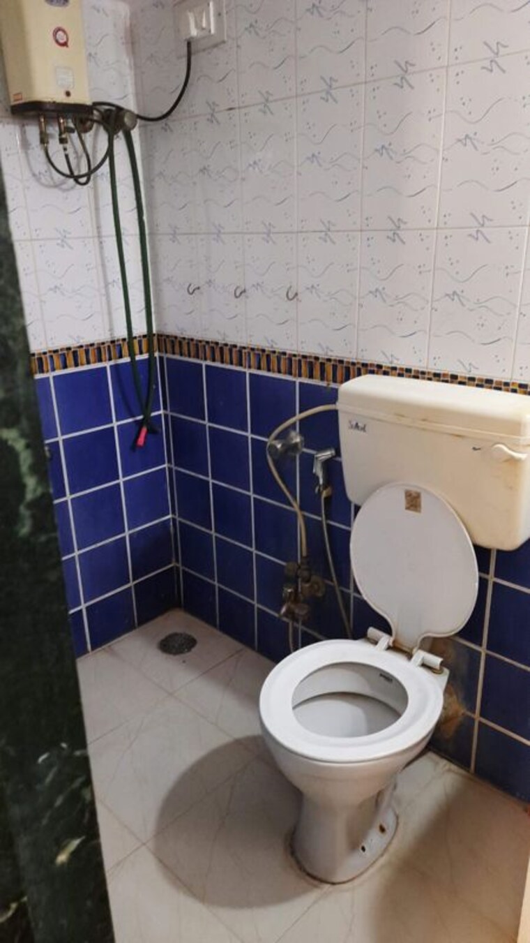 Bathroom, atul-trans-apartment 1 Bedroom 650 Sq.Ft. Apartment In Andheri East Mumbai 10507535