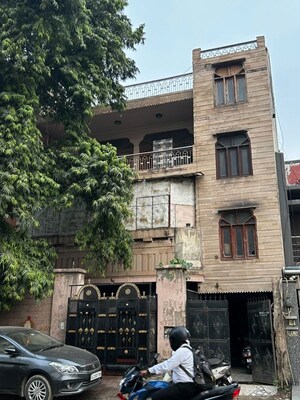 6+ BHK Independent House – Exterior View View at Yamuna Vihar - for Sale