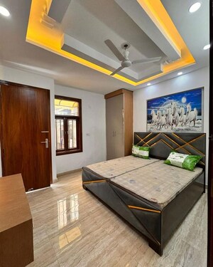 Bedroom in 3 BHK Builder Floor at Uttam Nagar – for Sale