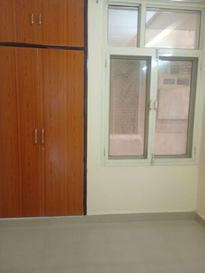 Room in 2 BHK Apartment at Sector 4 Dwarka – for Rent
