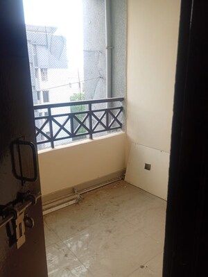 Bathroom in 2 BHK Apartment at Sector 4 Dwarka – for Rent