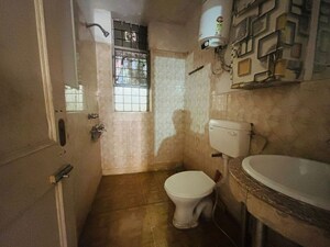 Bathroom in 1 BHK Builder Floor at Sushant Lok I – for Rent