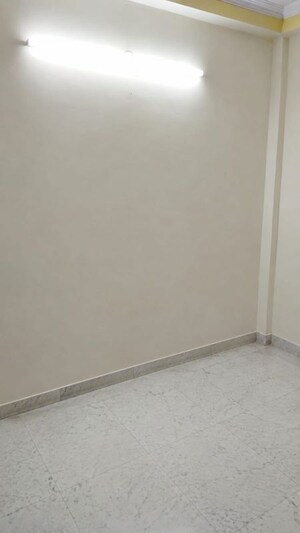 Room in 2 BHK Builder Floor at Lado Sarai – for Sale