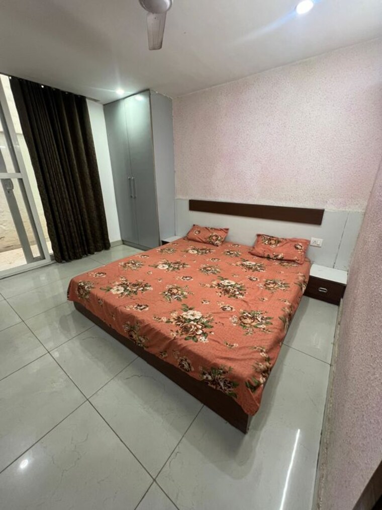 Bedroom, sushant lok i 1 Bedroom 250 Sq.Yd. Builder Floor In Sushant Lok I Gurgaon 10507564