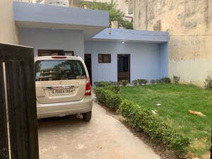 2 BHK Builder Floor For Rent in Sector 23