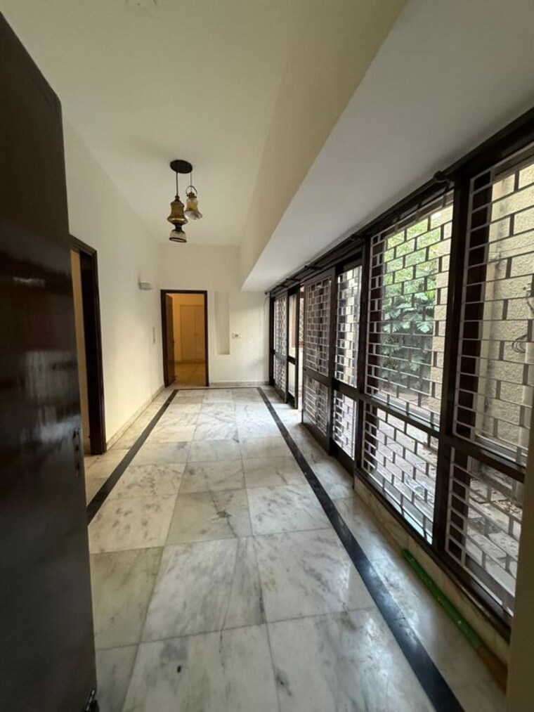 Balcony, panchsheel park 3 Bedroom 3000 Sq.Ft. Builder Floor In Panchsheel Park Delhi 10507597