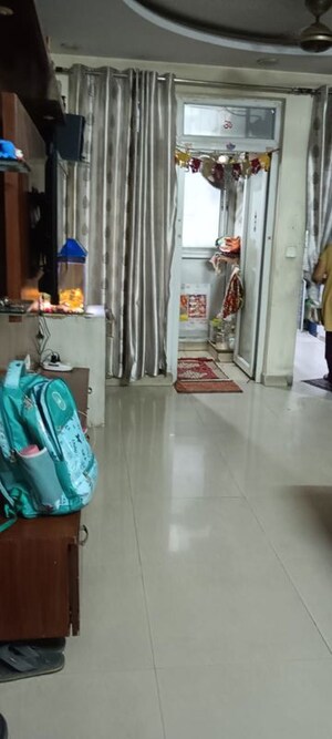 Furnished Amenities in 3 BHK Apartment at KLJ Platinum Plus, Sector 77 – for Sale