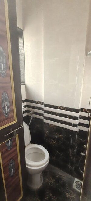 Attached Bathroom in 1 BHK Independent House at Gokhalenagar – for Rent