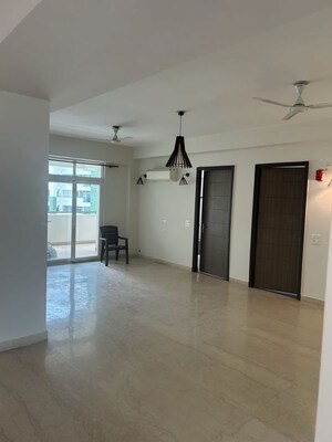 Room in 3 BHK Builder Floor at Sector 50 – for Rent