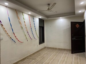 Room in 3 BHK Builder Floor at Chattarpur – for Rent