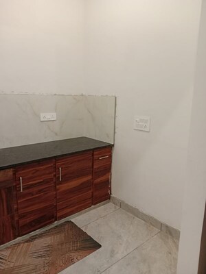 Kitchen in 1 BHK Builder Floor at Sector 18 – for Rent