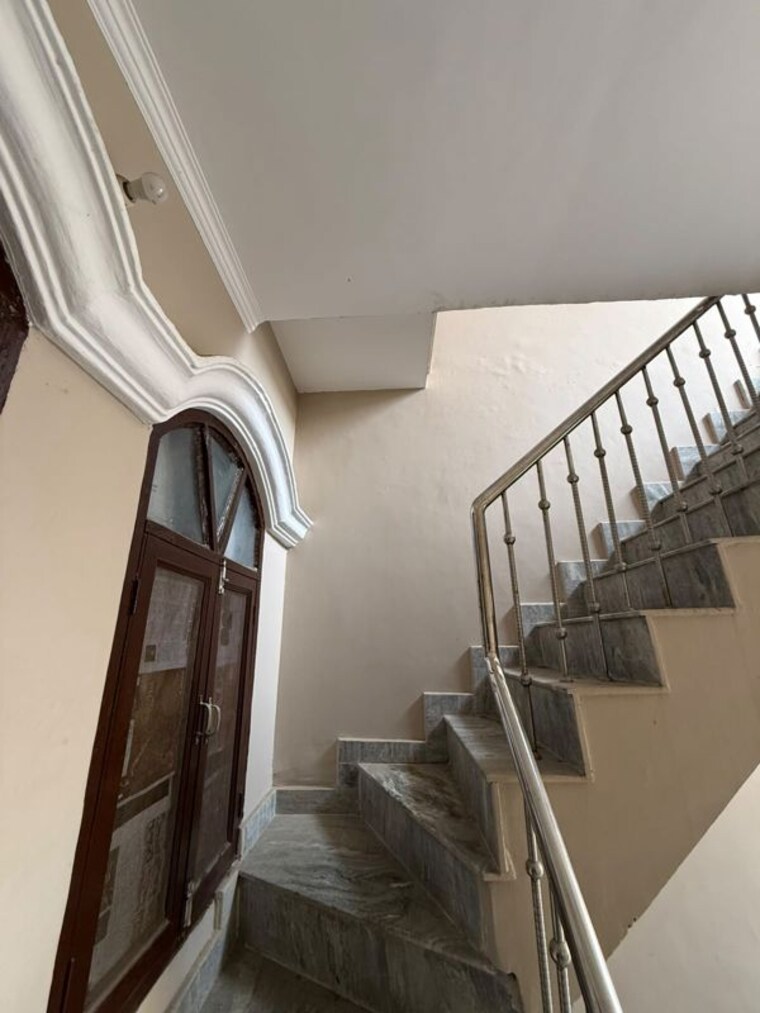 undefined, gomti nagar 6 Bedroom 1250 Sq.Ft. Independent House In Gomti Nagar Lucknow 10507625