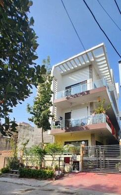 6+ BHK Independent House For Sale in Gomti Nagar