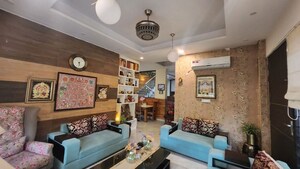 Living Room in 6+ BHK Independent House at Gomti Nagar – for Sale
