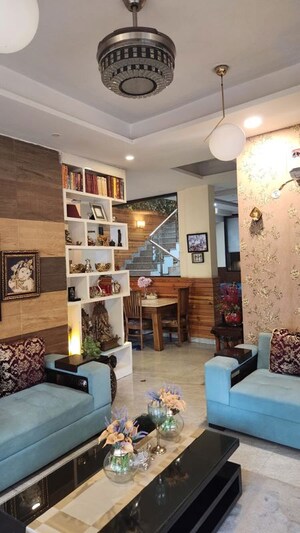 Living Room in 6+ BHK Independent House at Gomti Nagar – for Sale