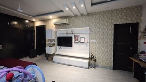 Parking in 6+ BHK Independent House at Gomti Nagar – for Sale