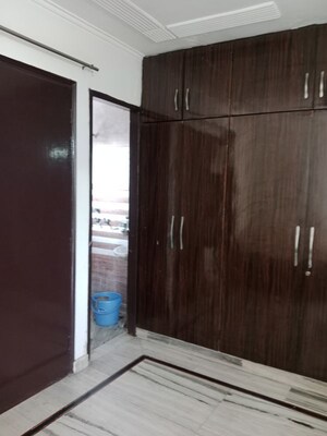 Room in 1 BHK Builder Floor at Huda – for Rent
