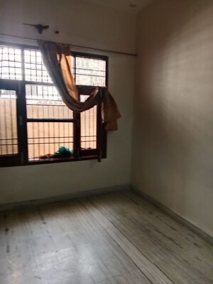 Room in 2 BHK Builder Floor at Huda – for Rent