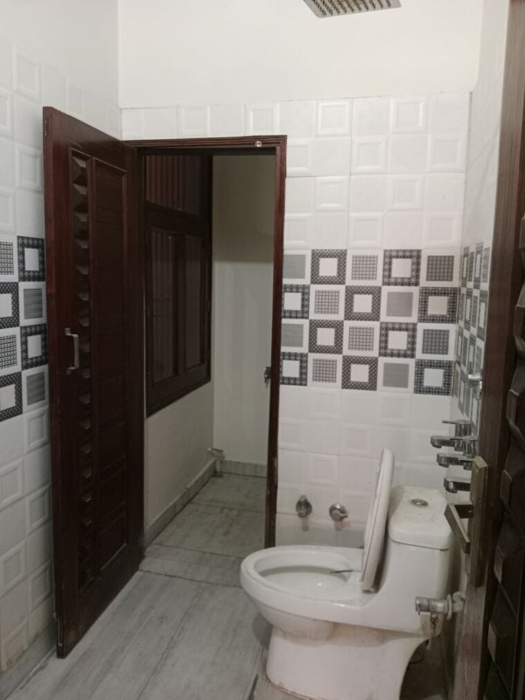 Bathroom, huda 2 Bedroom 998 Sq.Ft. Builder Floor In Huda Panipat 10507637