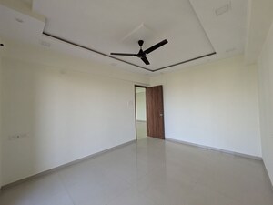 Room in 3 BHK Apartment at Juhi Greens, Seawoods – for Rent