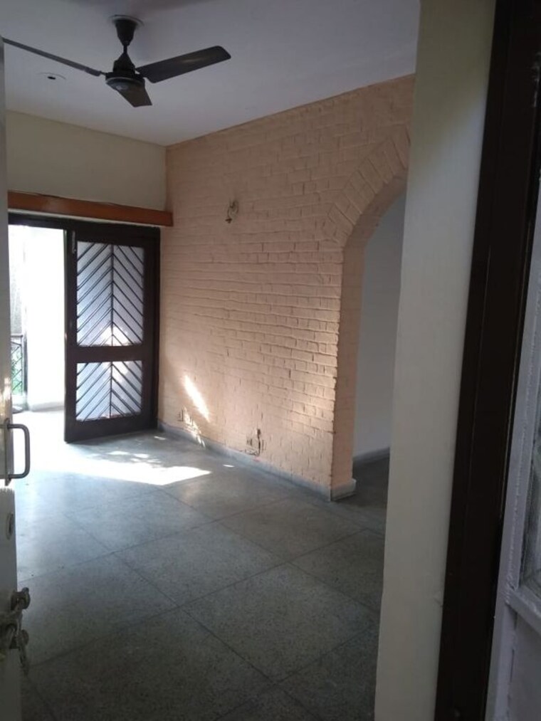 Room, halwasiya-jalvayu-vihar 3 Bedroom 1100 Sq.Ft. Apartment In Sector 30 Gurgaon 10507631