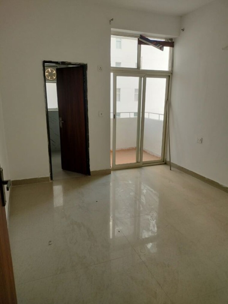 Room, mahagun-moderne 2.5 Bedroom 1250 Sq.Ft. Apartment In Sector 78 Noida 10507663