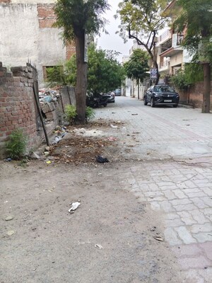   Plot at Telibagh – for Sale