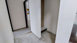 Room in 3 BHK Apartment at Lodha Luxuria, Majiwada – for Rent
