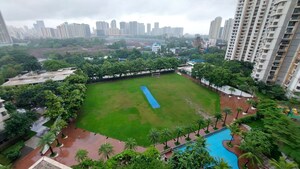 Swimming Pool in 3 BHK Apartment at Lodha Luxuria, Majiwada – for Rent