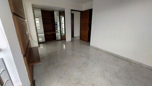 Room in 3 BHK Apartment at Lodha Luxuria, Majiwada – for Rent