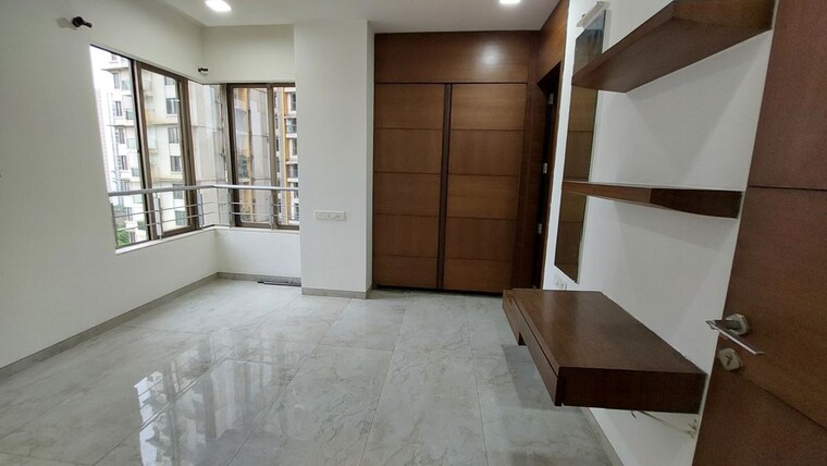Master Bedroom, lodha-luxuria 3 Bedroom 2000 Sq.Ft. Apartment In Majiwada Thane 10507659