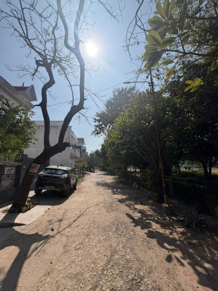  Parking, south city 4 Bedroom 3200 Sq.Ft. Independent House In South City Lucknow 10507675