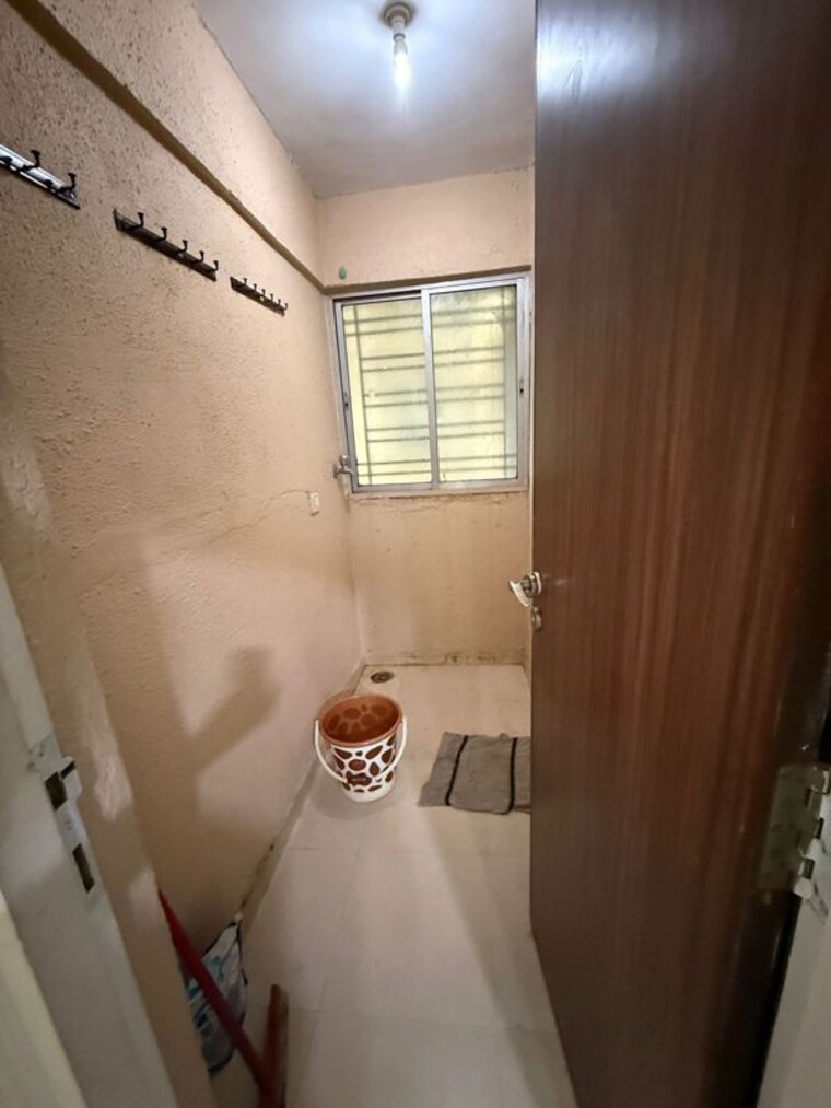 Bathroom, windsor-garden-enclave 3 Bedroom 1150 Sq.Ft. Apartment In Vasant Vihar Thane 10507673