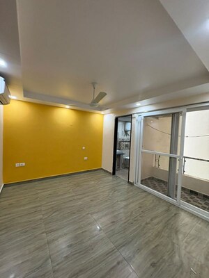 Room in 4 BHK Apartment at Rishita Serenity, Sushant Golf City – for Rent