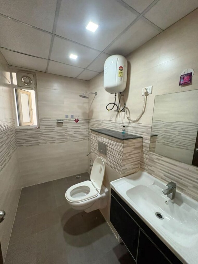 Bathroom, rishita-serenity 4 Bedroom 2275 Sq.Ft. Apartment In Sushant Golf City Lucknow 10507692
