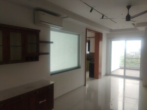Room in 3 BHK Apartment at Elegant Floatilla Apartment, Neknampur – for Rent
