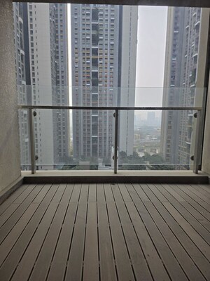 Room in 4 BHK Apartment at Lodha New Cuffe Parade, Wadala – for Rent