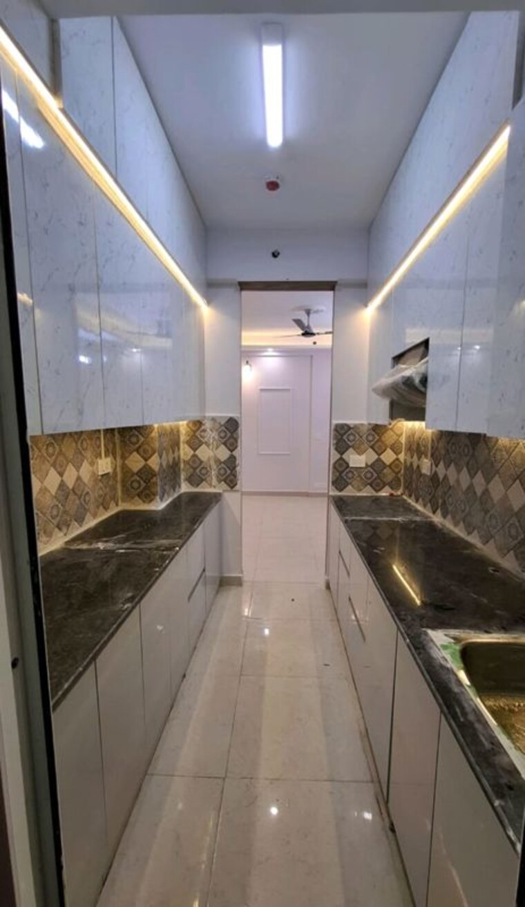 Kitchen, signature-global-prime-phase-2 2 Bedroom 980 Sq.Ft. Apartment In Sector 63a Gurgaon 10507732