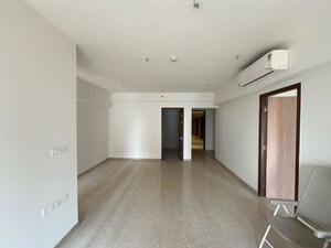 Room in 4 BHK Apartment at Lodha New Cuffe Parade, Wadala – for Rent
