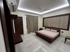4 BHK Builder Floor For Rent in South City 1