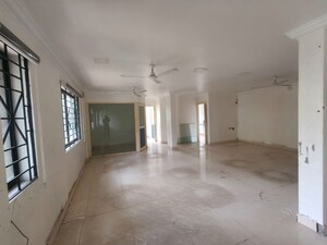 Room in  Office Space at Kadavanthara – for Rent
