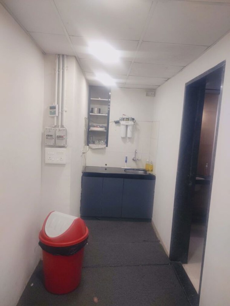 undefined, naupada Commercial Office Space 1450 Sq.Ft. In Naupada Thane 10507803