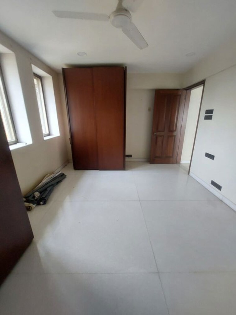 Room, breach candy 3.5 Bedroom 1960 Sq.Ft. Apartment In Breach Candy Mumbai 10507793