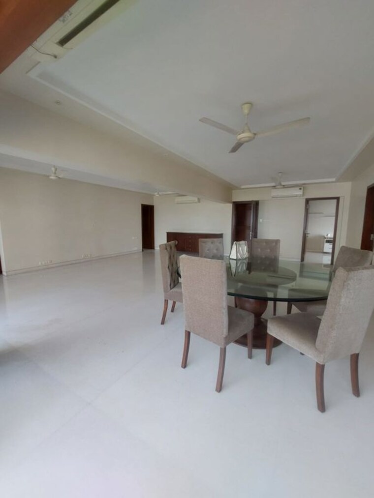 Dining area, breach candy 3.5 Bedroom 1960 Sq.Ft. Apartment In Breach Candy Mumbai 10507793