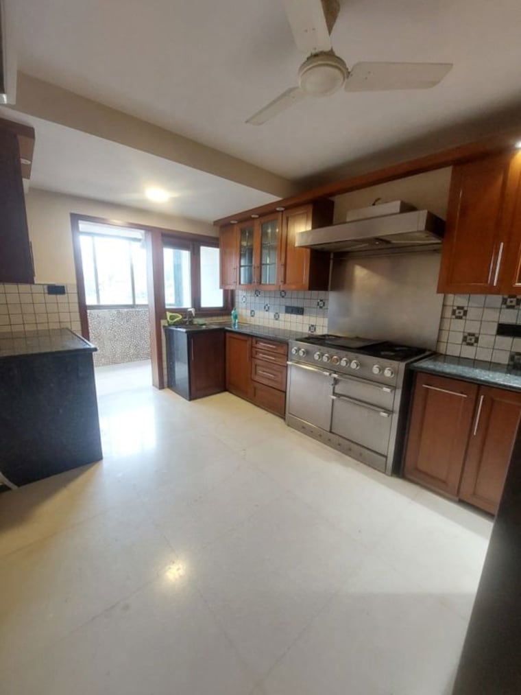 Kitchen, breach candy 3.5 Bedroom 1960 Sq.Ft. Apartment In Breach Candy Mumbai 10507793