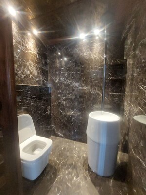 Bathroom in 3.5 BHK Apartment at Breach Candy – for Rent