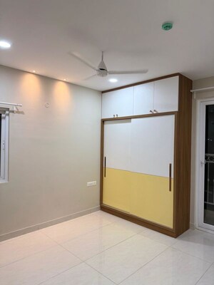 Room in 3 BHK Apartment at Prestige Beverly Hills, Kokapet – for Rent
