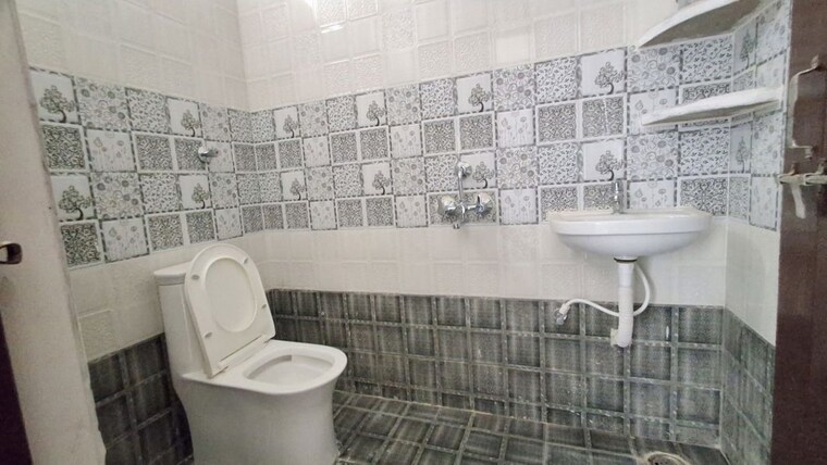 Bathroom, saket-township 3 Bedroom 1350 Sq.Ft. Apartment In Kapra Hyderabad 10507772