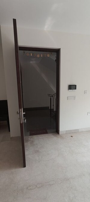 Room in 3 BHK Apartment at Adani Samsara Vilasa, Sector 63 – for Rent
